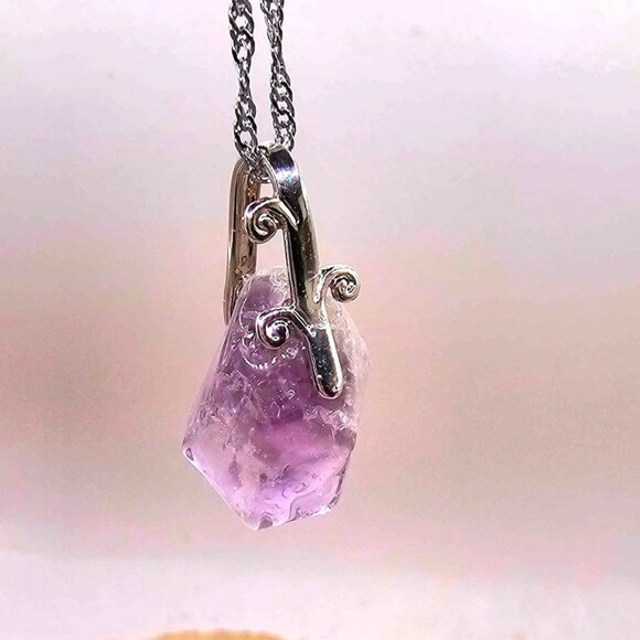 Nature Lavender Amethyst Polished Tooth Silver Leaf Pendant Necklace - Picture 2 of 10